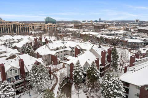 Photo of 7500 Edinborough Way #3308, Edina, MN 55435 (MLS # 7120912)