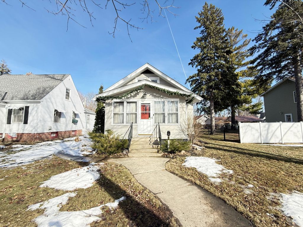 Photo of 206 N 9th Street, Montevideo, MN 56265 (MLS # 7040267)