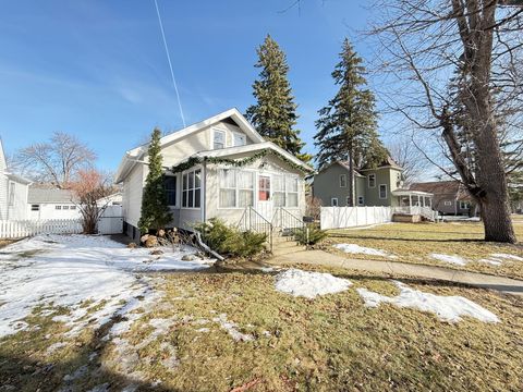 Photo of 206 N 9th Street, Montevideo, MN 56265 (MLS # 7040267)