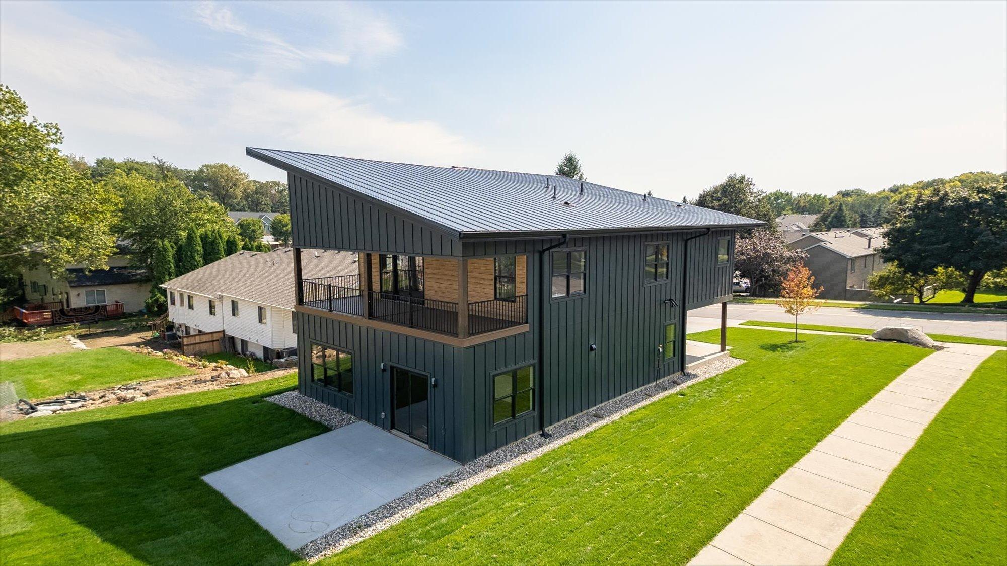 7577 138th Street W