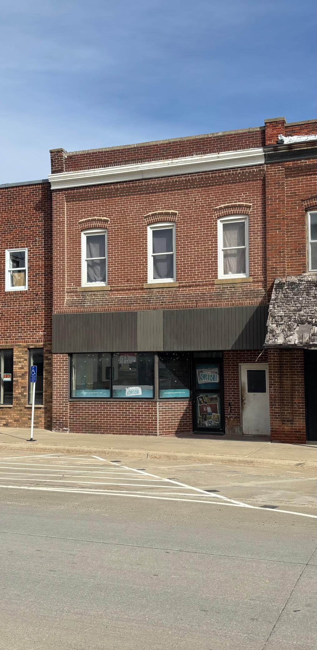 141 S Broadway Street