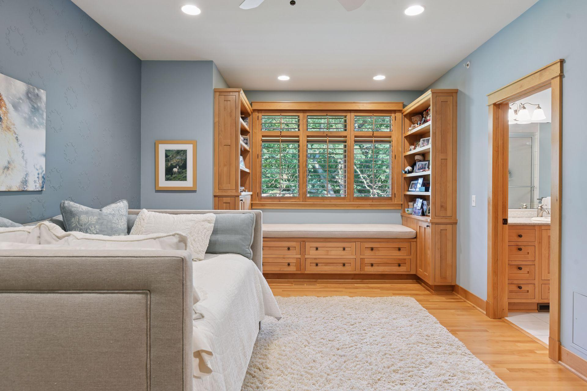 Minneapolis, Minnesota, 55436, United States, 5 Bedrooms Bedrooms, ,6 BathroomsBathrooms,Residential,Active,2034667