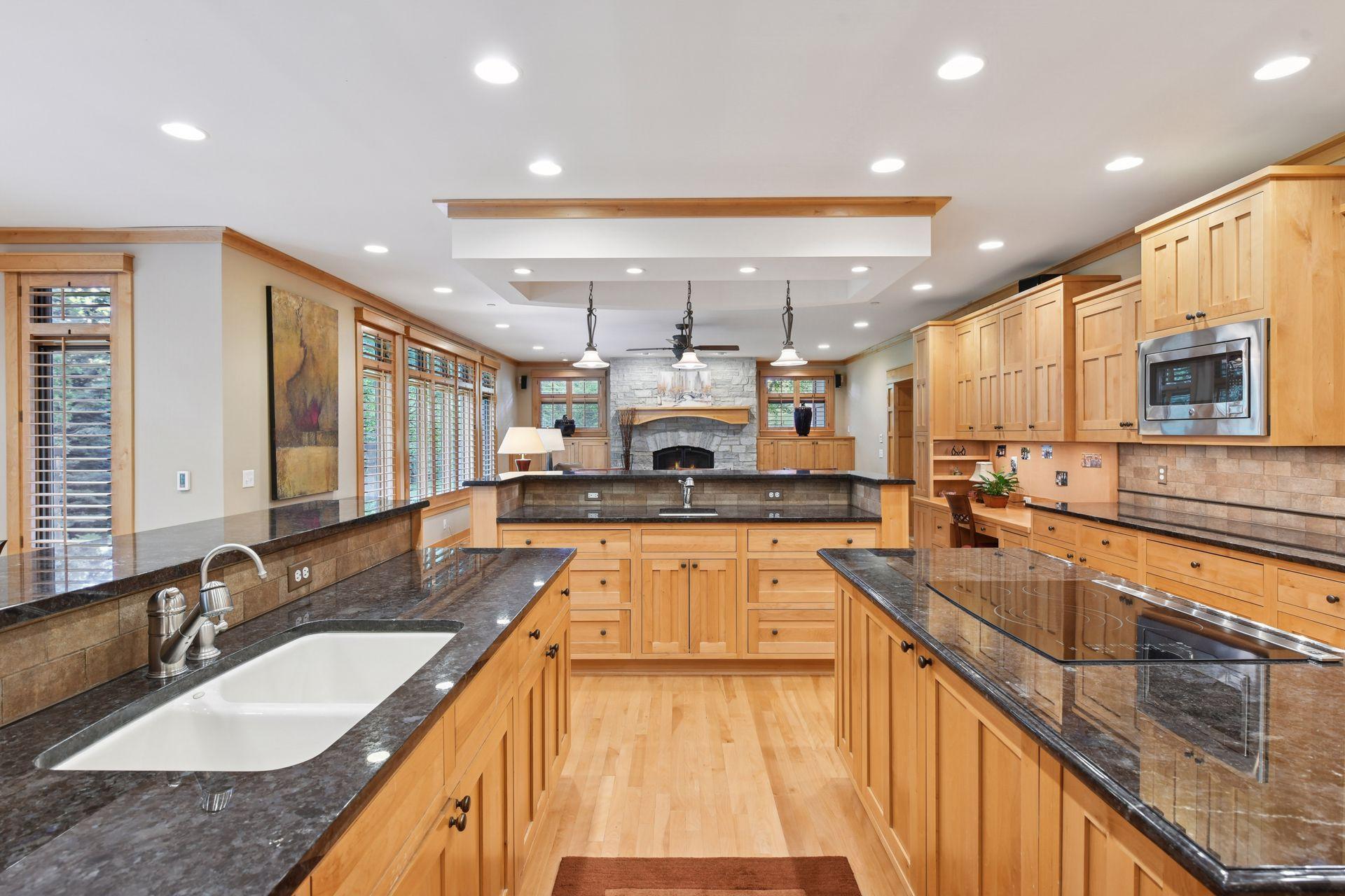 Minneapolis, Minnesota, 55436, United States, 5 Bedrooms Bedrooms, ,6 BathroomsBathrooms,Residential,Active,2034667