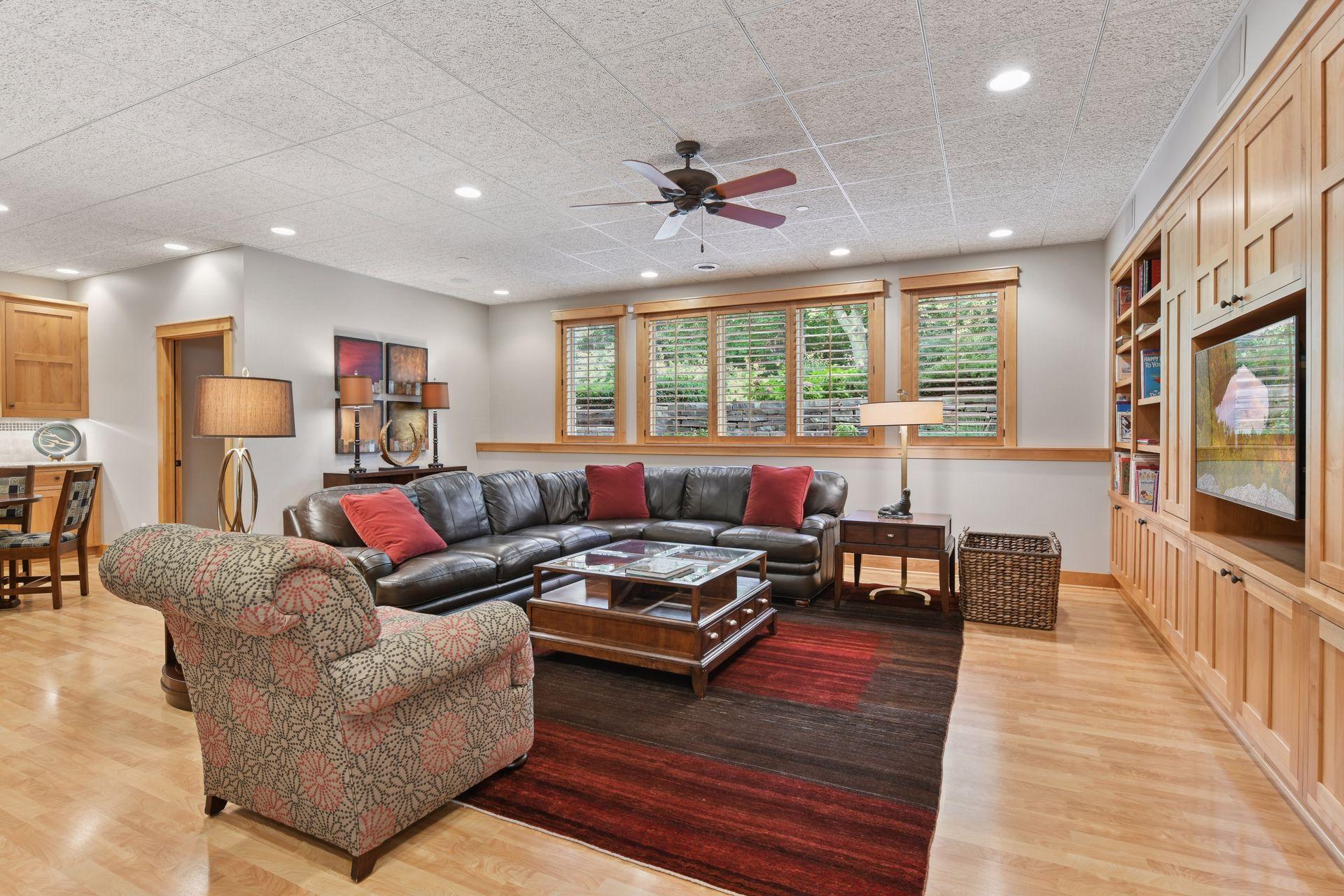 Minneapolis, Minnesota, 55436, United States, 5 Bedrooms Bedrooms, ,6 BathroomsBathrooms,Residential,Active,2034667