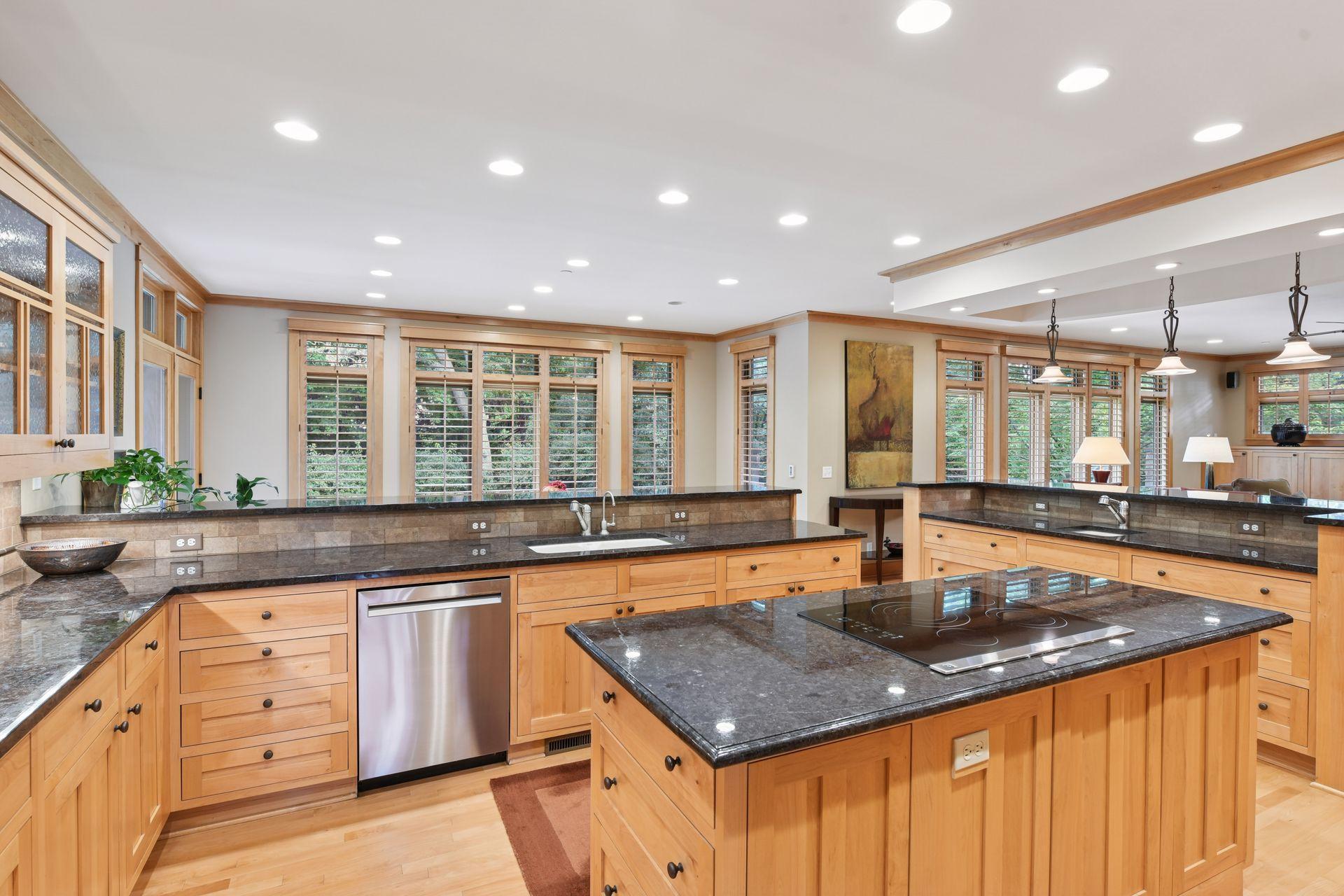 Minneapolis, Minnesota, 55436, United States, 5 Bedrooms Bedrooms, ,6 BathroomsBathrooms,Residential,Active,2034667