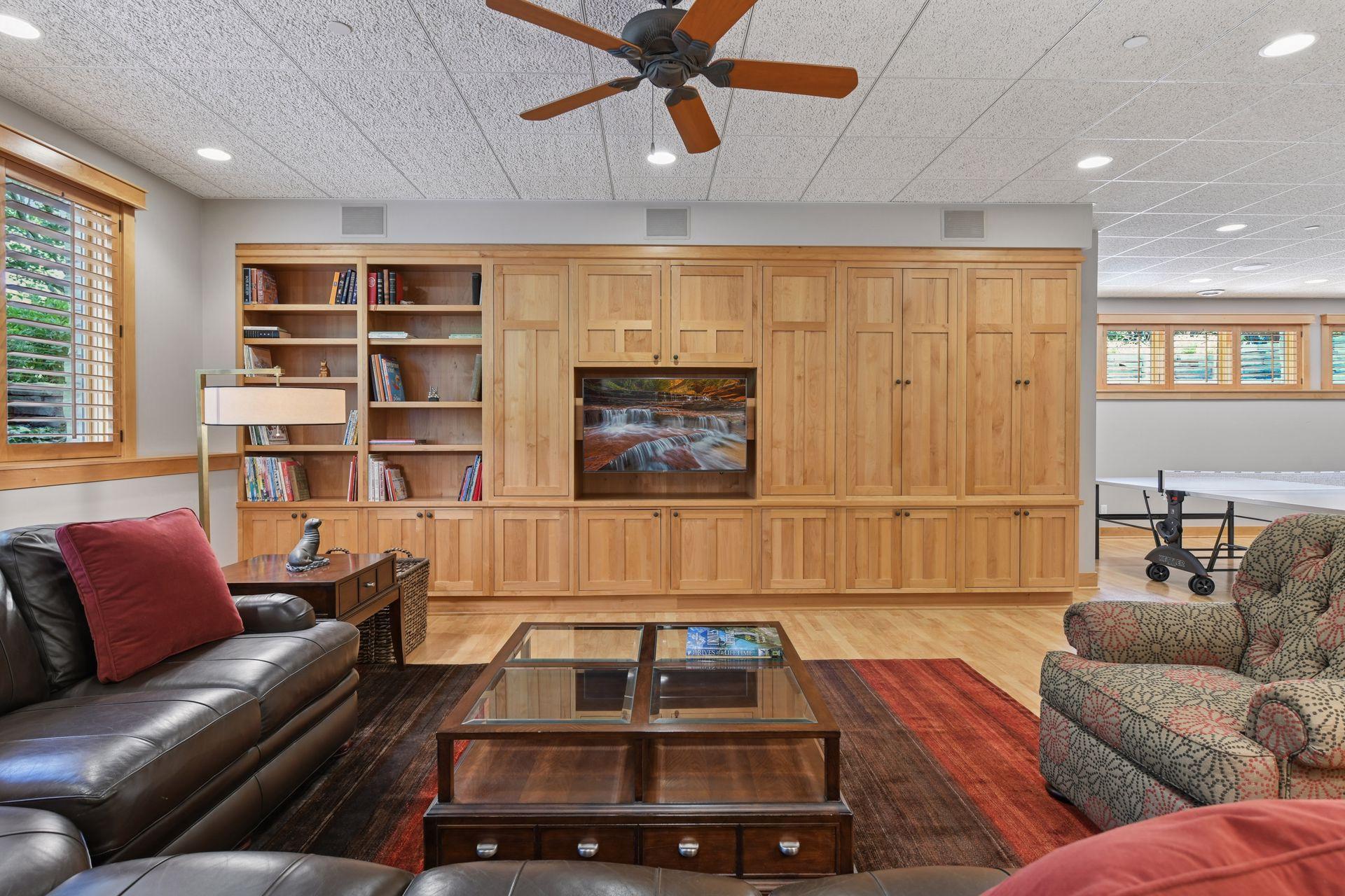 Minneapolis, Minnesota, 55436, United States, 5 Bedrooms Bedrooms, ,6 BathroomsBathrooms,Residential,Active,2034667