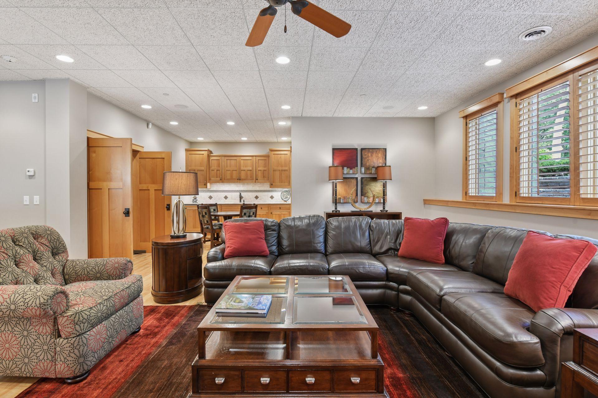 Minneapolis, Minnesota, 55436, United States, 5 Bedrooms Bedrooms, ,6 BathroomsBathrooms,Residential,Active,2034667