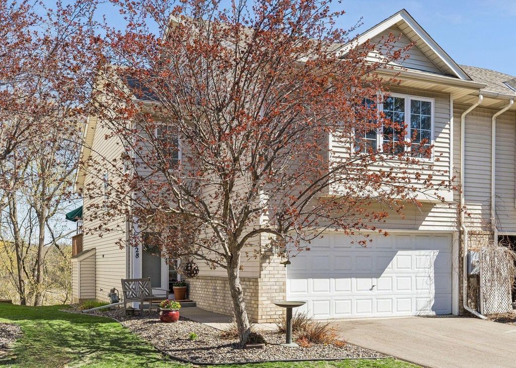 Photo of 17828 Townline Road, Minnetonka, MN 55345 (MLS # 7044329)