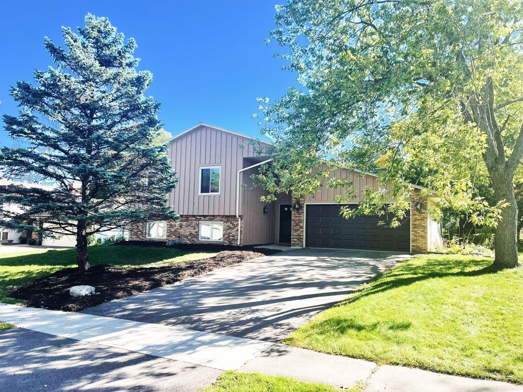 Photo of 15828 Harwell Avenue, Apple Valley, MN 55124 (MLS # 7163837)