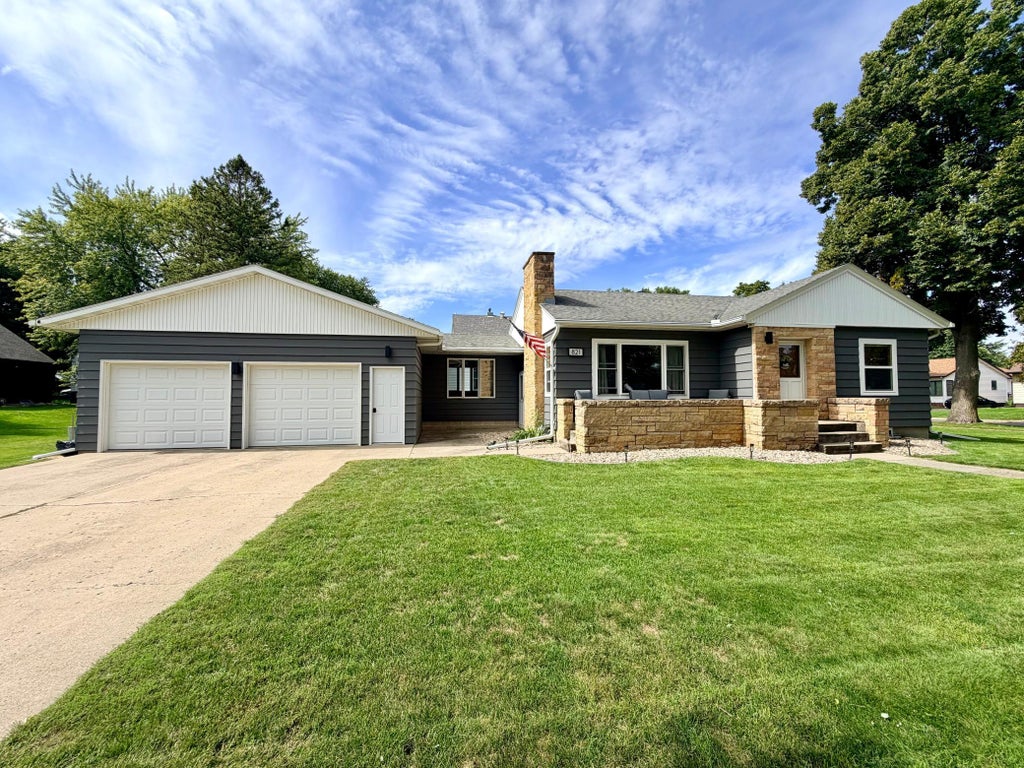 Photo of 821 Turner Street, Worthington, MN 56187 (MLS # 7144602)