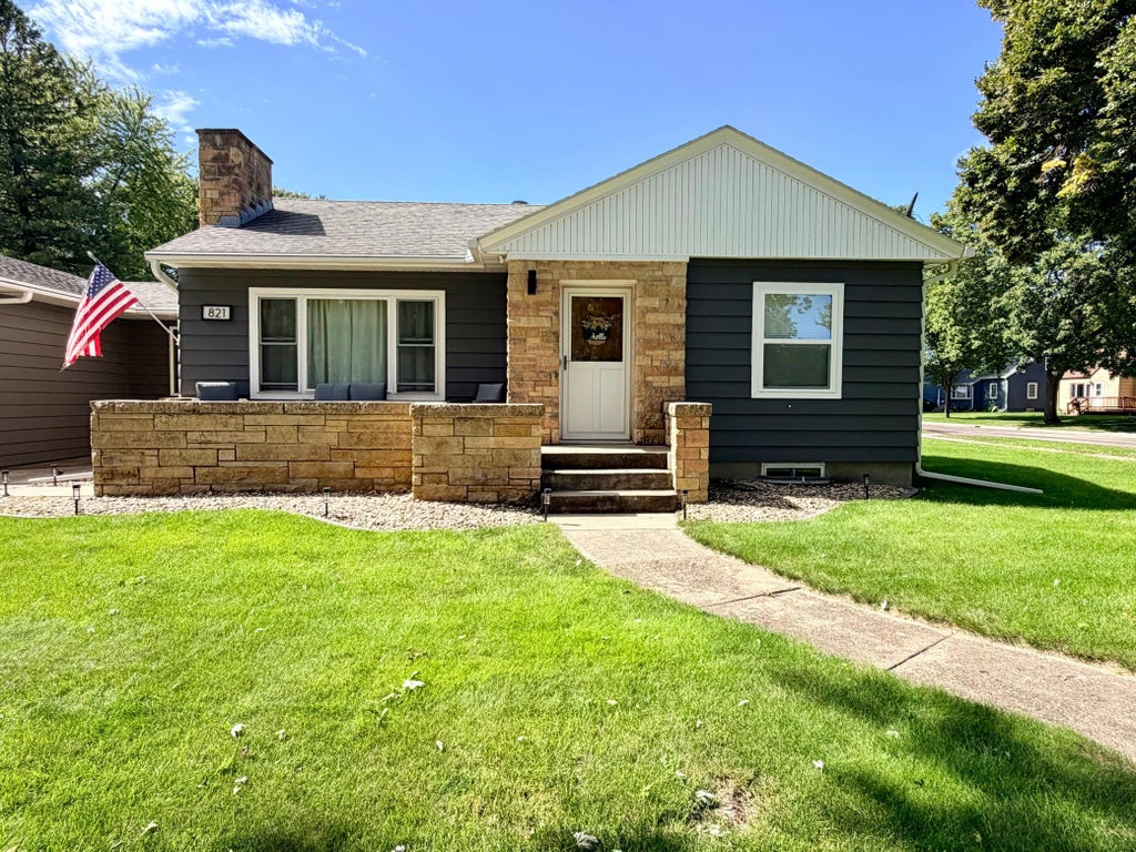 Photo of 821 Turner Street, Worthington, MN 56187 (MLS # 7144602)