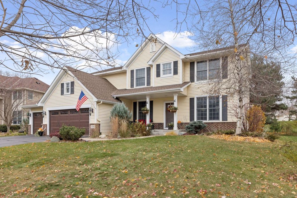 Photo of 10766 Hawthorn Trail, Woodbury, MN 55129 (MLS # 7006177)