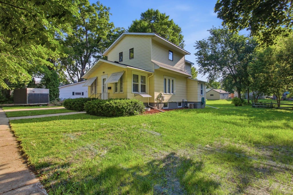 Photo of 419 5th Street SE, Willmar, MN 56201 (MLS # 7110441)