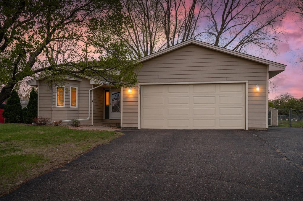 Photo of 7505 Edgewood Drive, Mounds View, MN 55112 (MLS # 7062409)