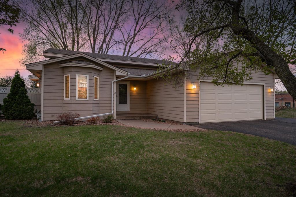Photo of 7505 Edgewood Drive, Mounds View, MN 55112 (MLS # 7062409)