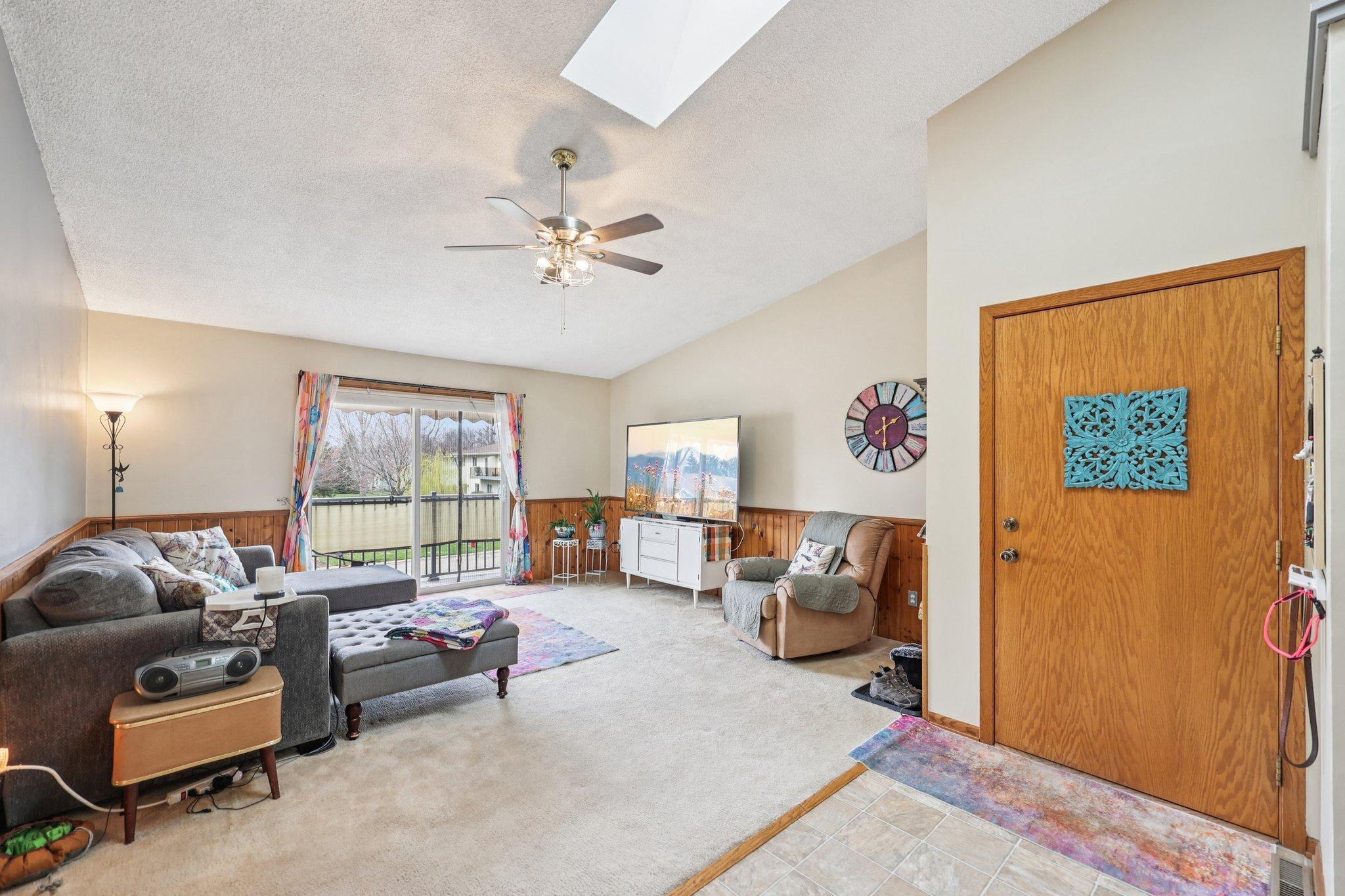 3276 Greenbrier Street