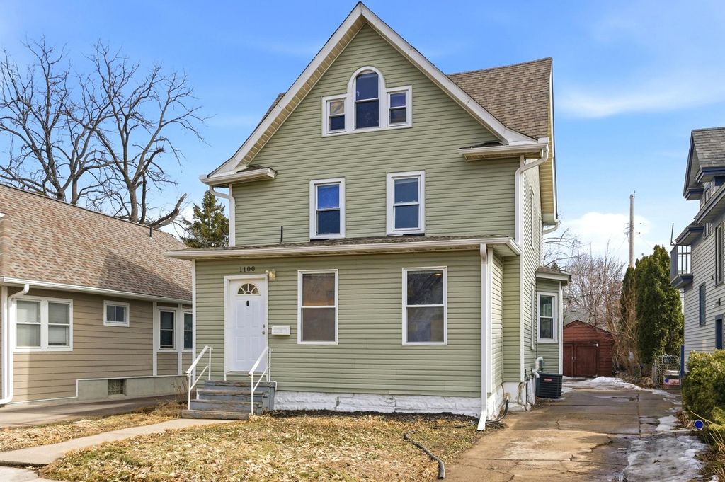 Photo of 1100 12th Avenue SE, Minneapolis, MN 55414 (MLS # 7028190)