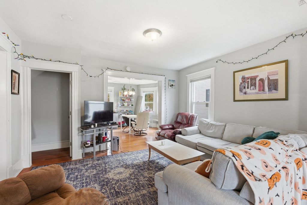 Photo of 1100 12th Avenue SE, Minneapolis, MN 55414 (MLS # 7028190)