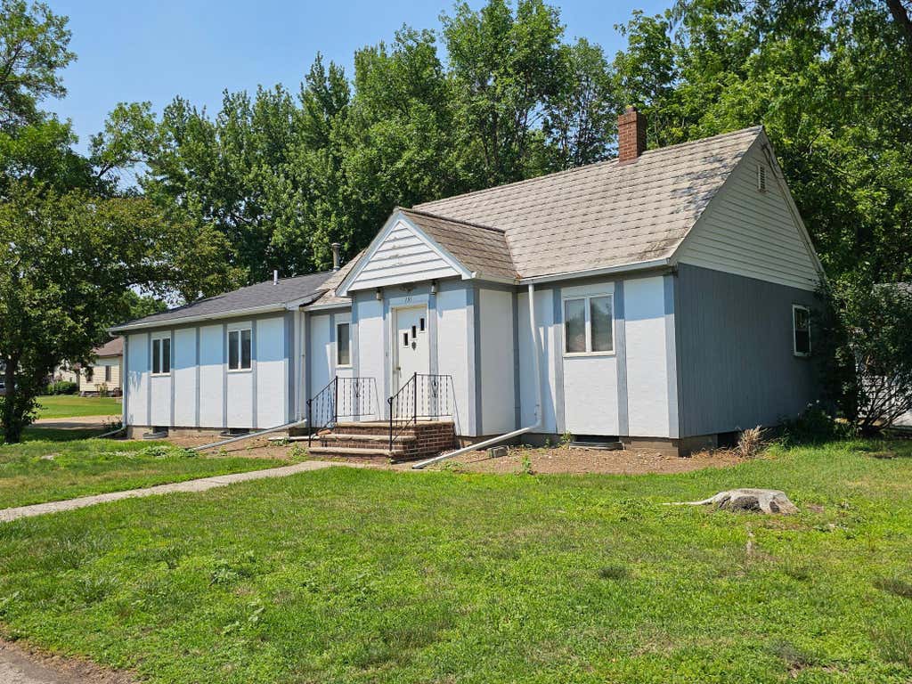 Photo of 131 E Dineen Street, Sanborn, MN 56083 (MLS # 7102063)