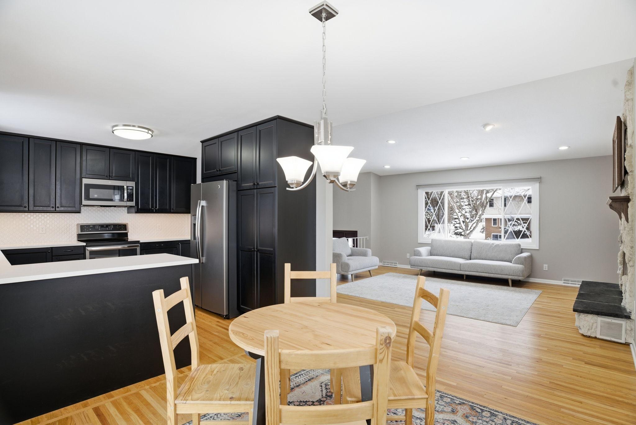 1107 Welcome Avenue N