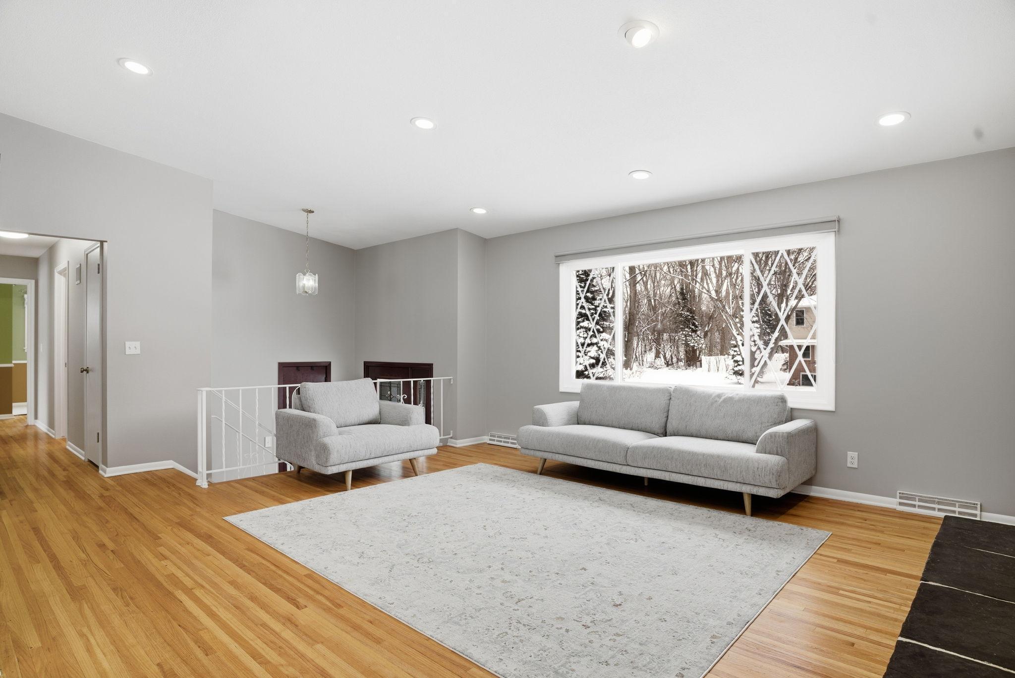 1107 Welcome Avenue N