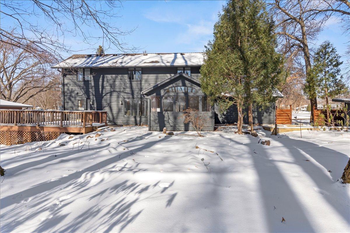 2640 Queensland Lane N