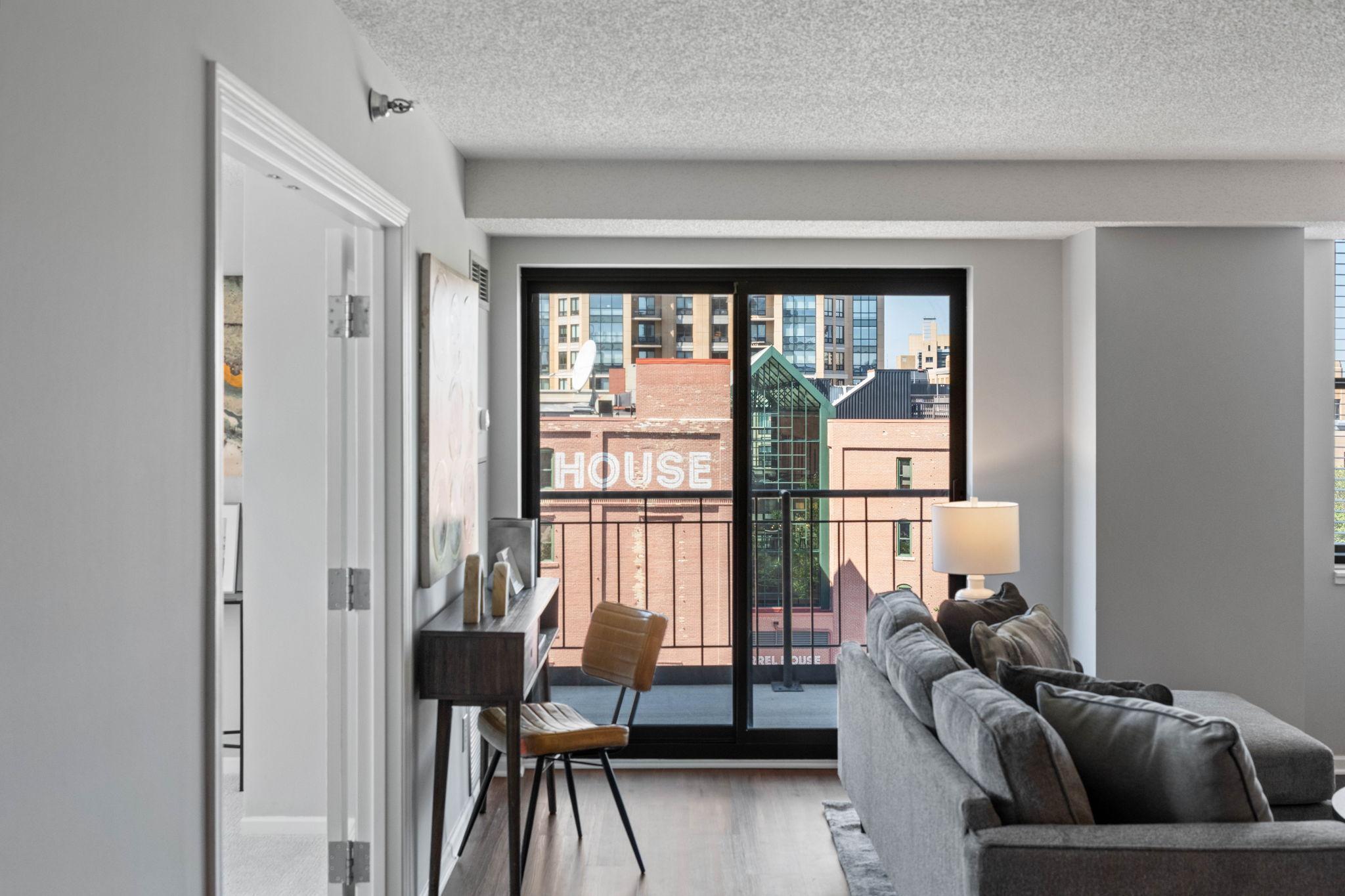 401 S 1st Street 623