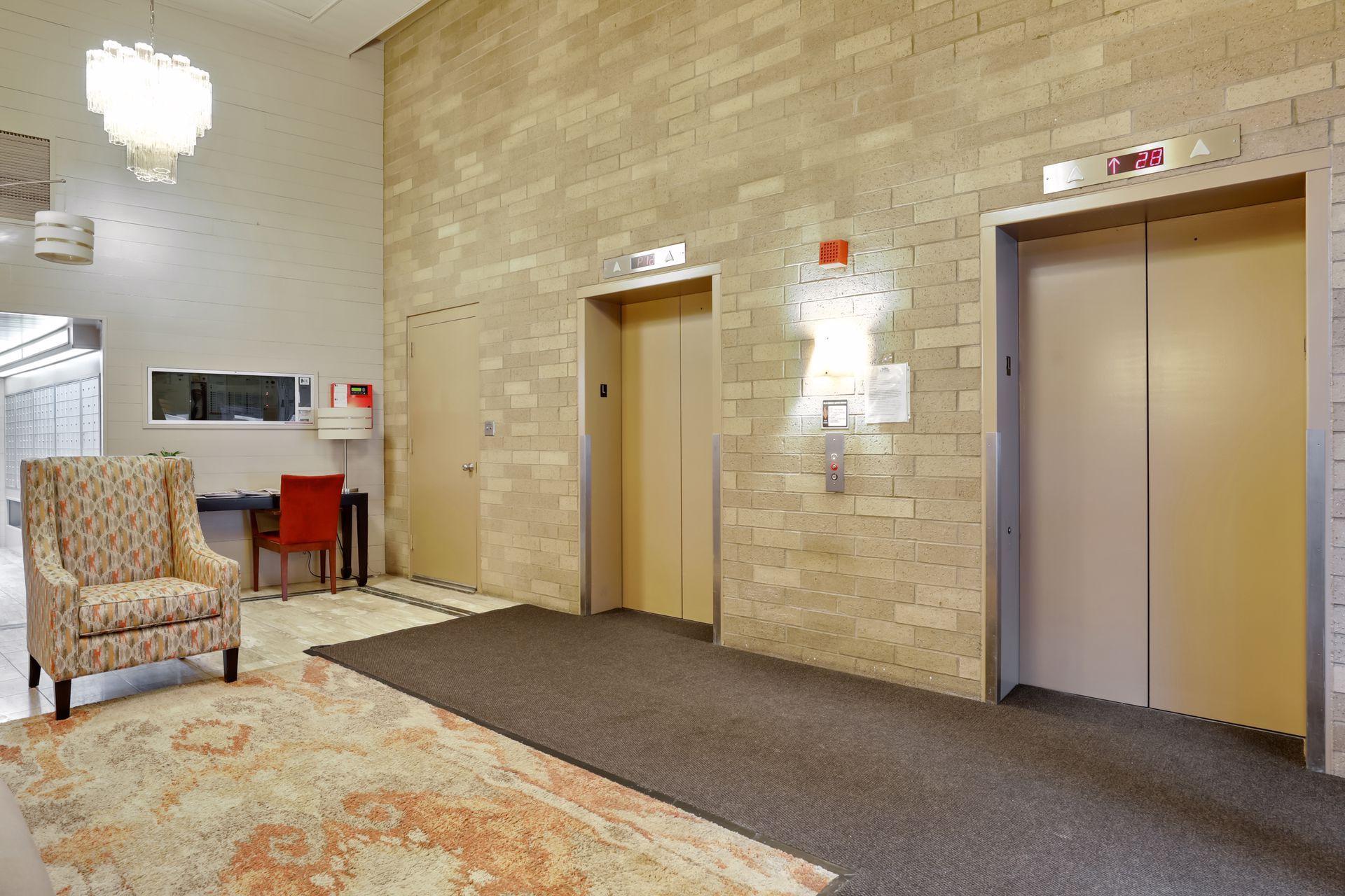 66 9th Street E 2615