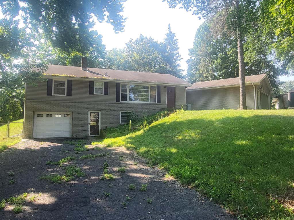 Photo of 15423 N Eden Drive, Eden Prairie, MN 55346 (MLS # 7120216)