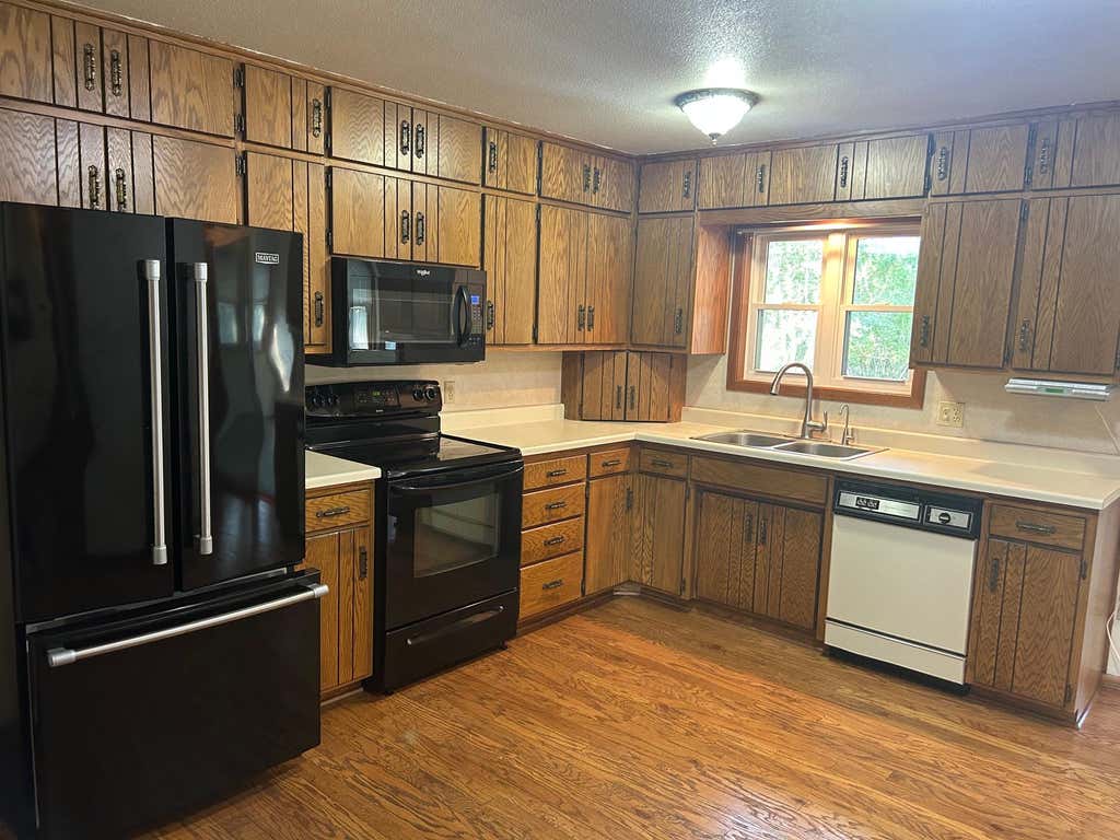 Photo of 602 N Madison Street, Minneota, MN 56264 (MLS # 7121808)