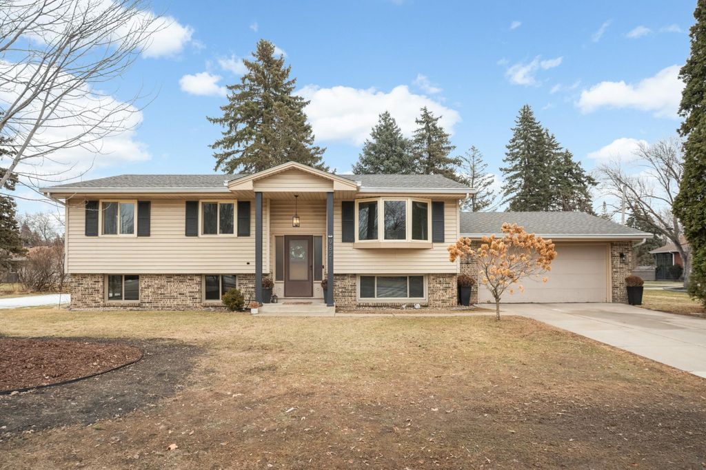 Photo of 9821 Xerxes Avenue S, Bloomington, MN 55431 (MLS # 7027142)