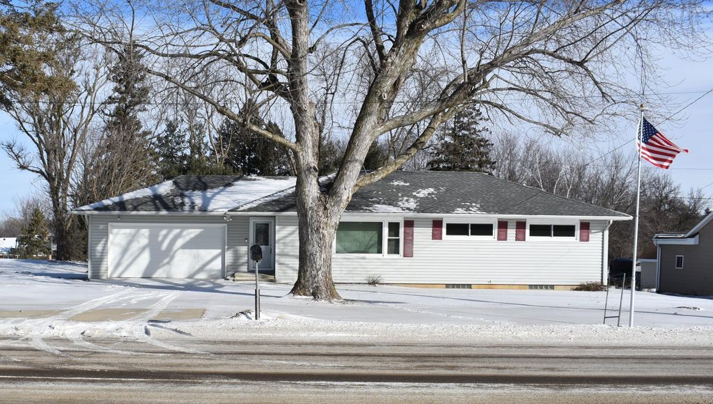 Photo of 1310 W Richway Drive, Albert Lea, MN 56007 (MLS # 7010942)
