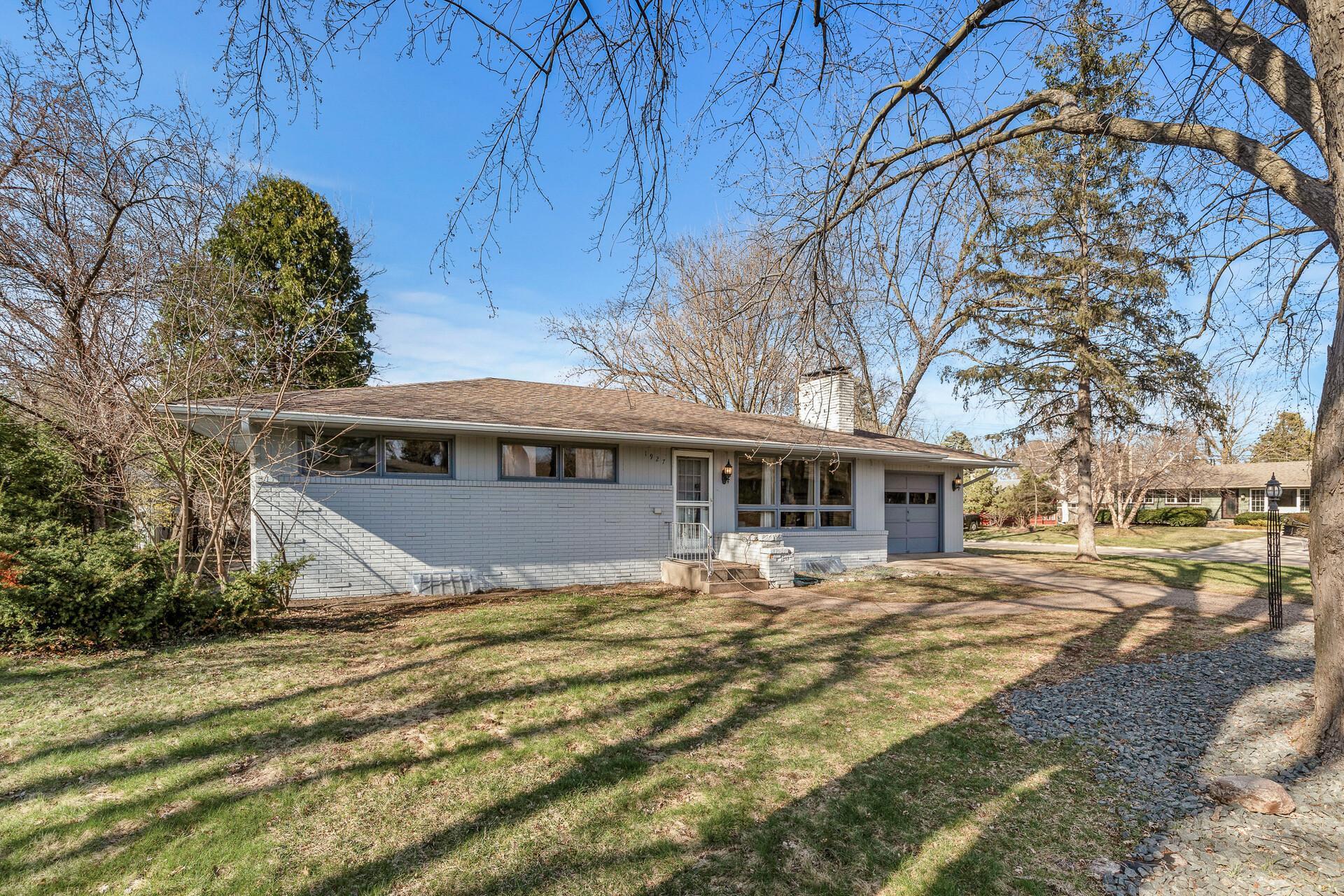 1927 Autumn Street