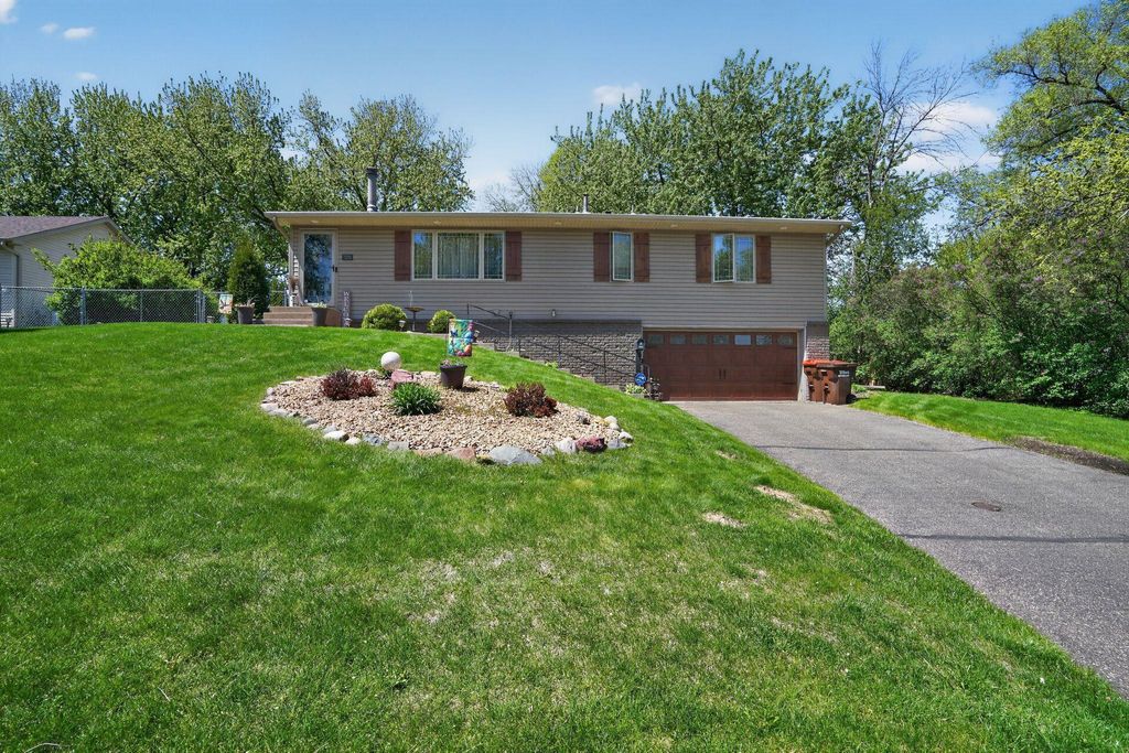 Photo of 7335 Clayton Avenue, Inver Grove Heights, MN 55076 (MLS # 7072656)