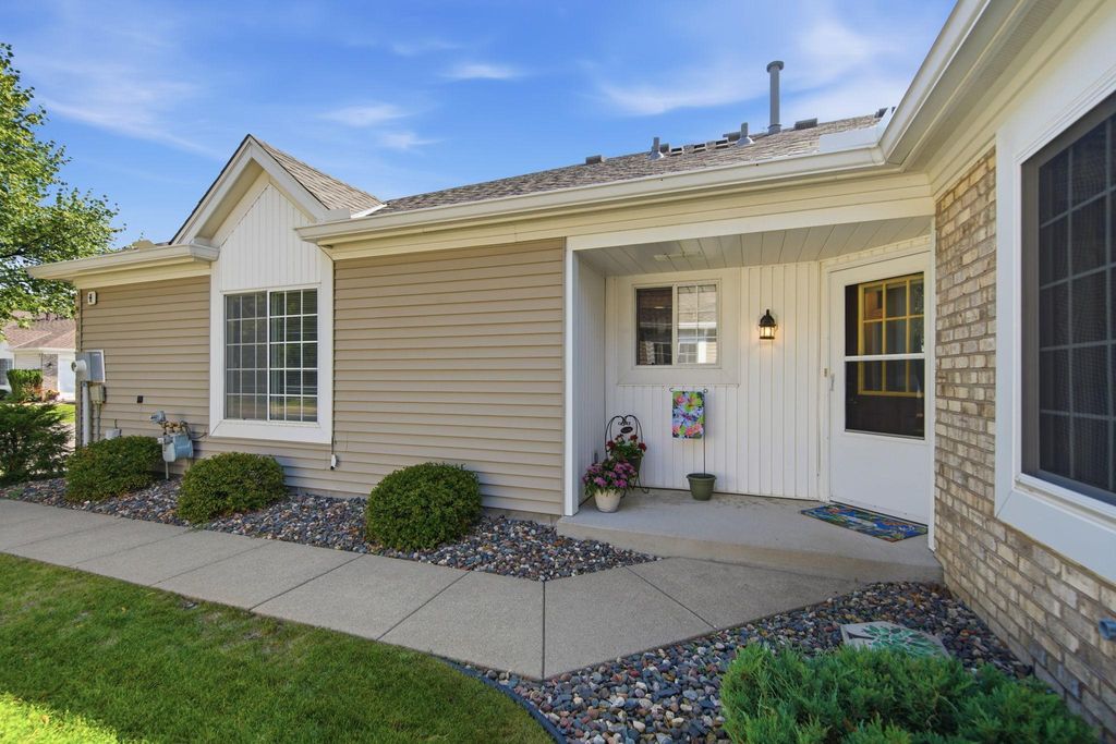 Photo of 761 Markgrafs Lake Draw, Woodbury, MN 55129 (MLS # 7112279)