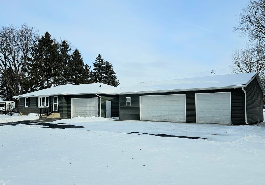 Photo of 3016 19th Avenue SE, Rochester, MN 55904 (MLS # 6824778)