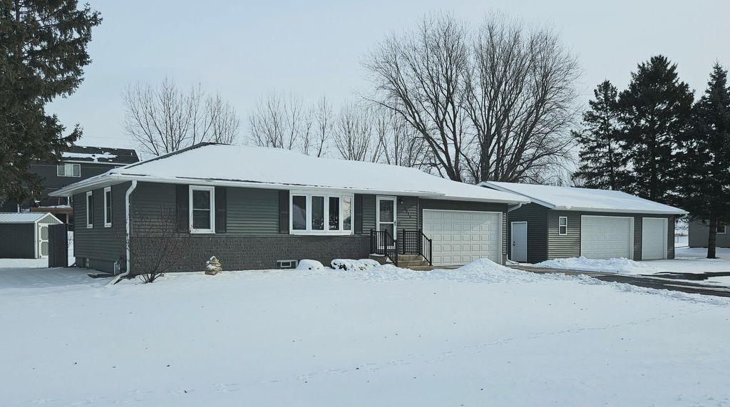 Photo of 3016 19th Avenue SE, Rochester, MN 55904 (MLS # 6824778)