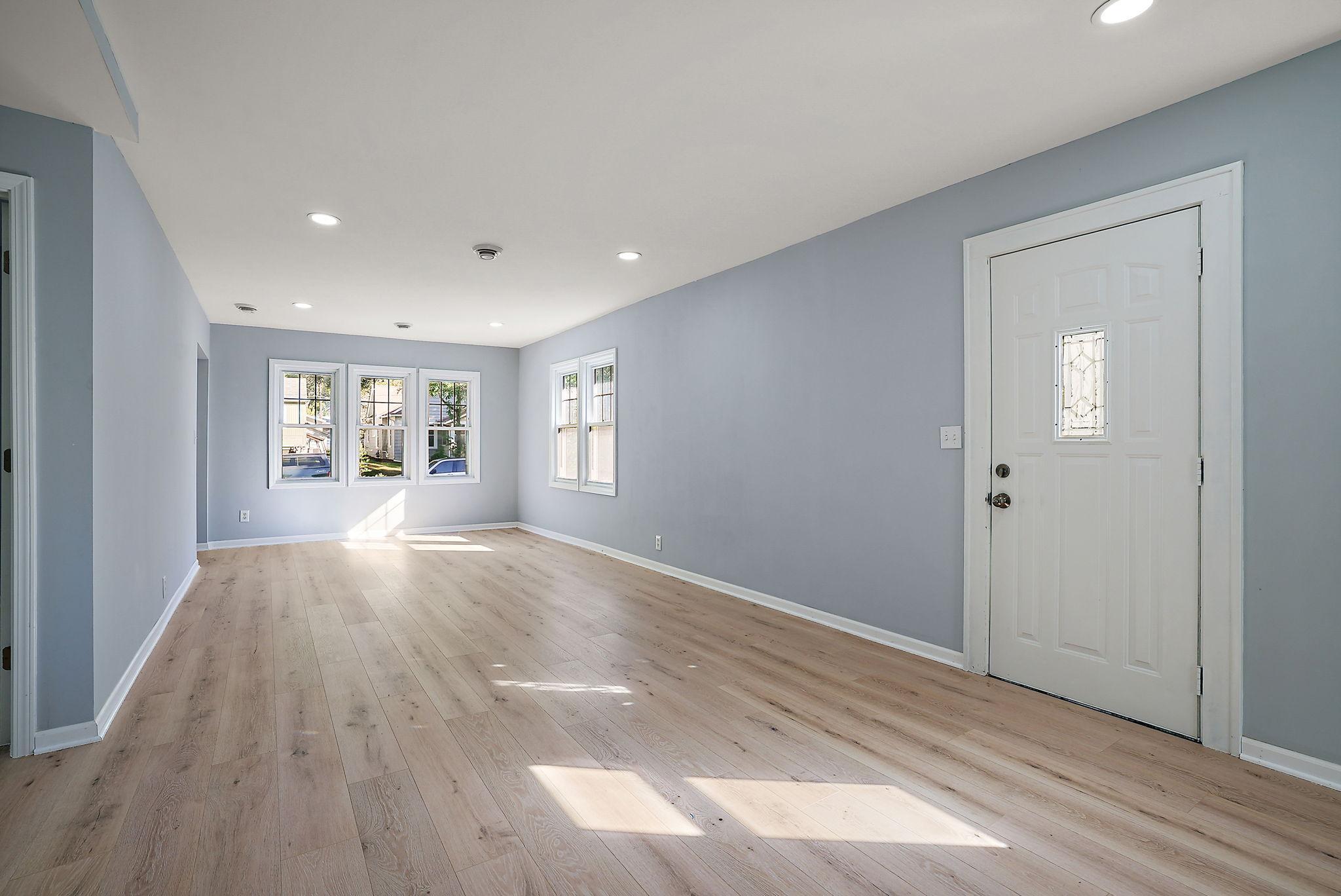 3230 Tyler Street NE