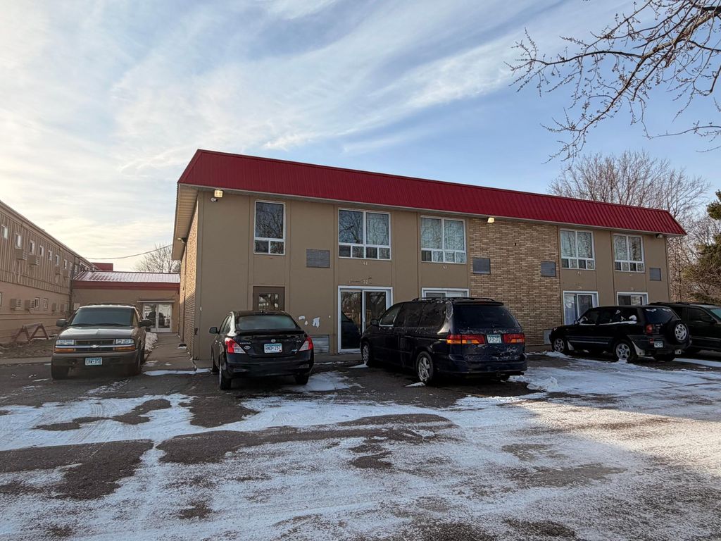 Photo of 1923 Dover Street, Worthington, MN 56187 (MLS # 7003233)