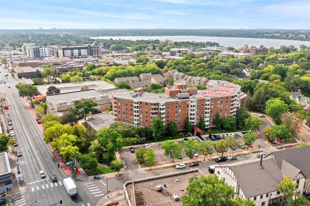 Photo of 1425 W 28th Street #523, Minneapolis, MN 55408 (MLS # 7040559)