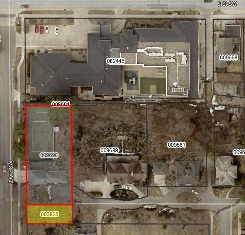 Photo of 825 3rd Street SW, Rochester, MN 55902 (MLS # 7032956)