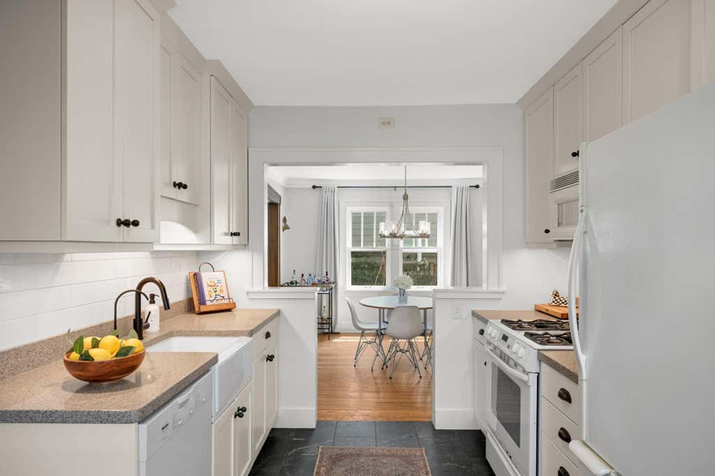 Photo of 4916 Ewing Avenue S, Minneapolis, MN 55410 (MLS # 7058324)