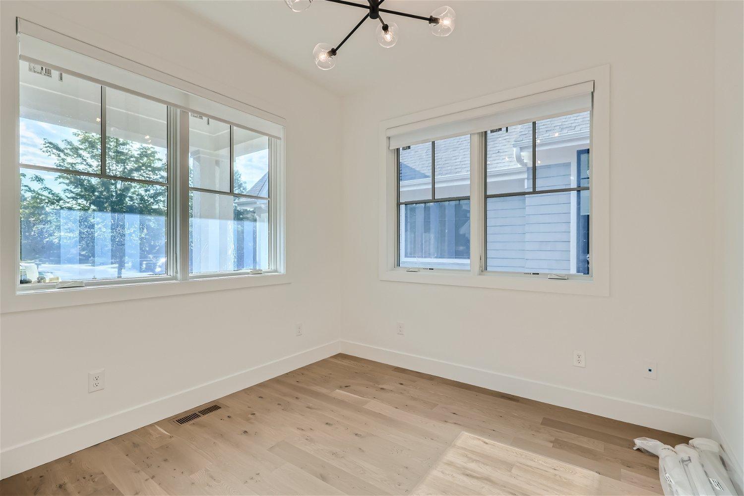 5833 Vernon Lane