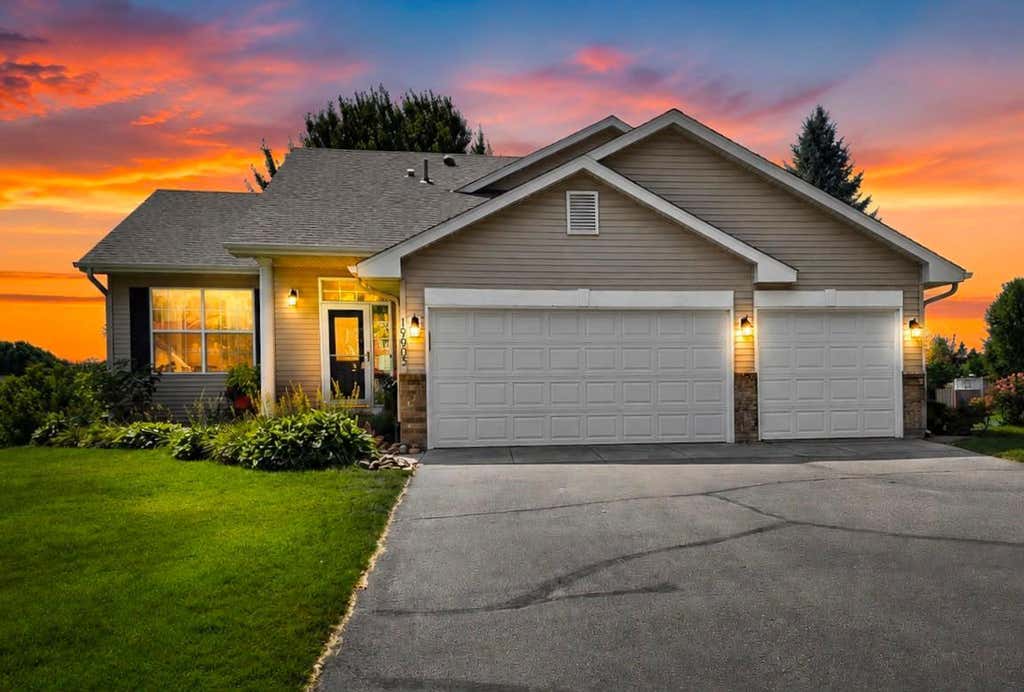 Photo of 19903 Excelsior Lane, Farmington, MN 55024 (MLS # 7106677)