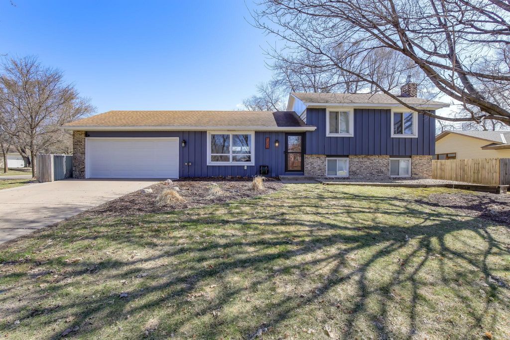 Photo of 7301 Illies Avenue S, Cottage Grove, MN 55016 (MLS # 7046046)
