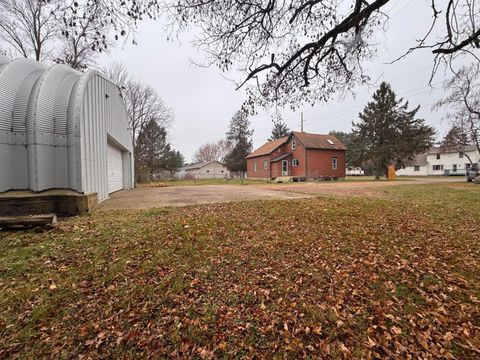 124 South Avenue E Clear Lake WI 54005