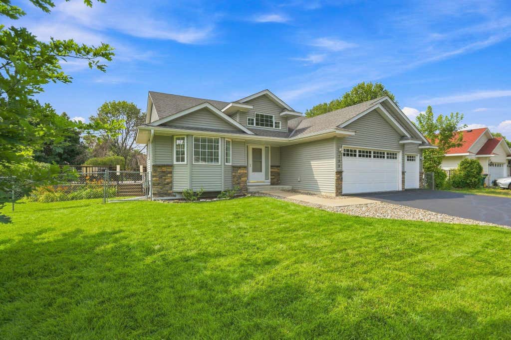 Photo of 798 104th Court NE, Blaine, MN 55434 (MLS # 7134351)
