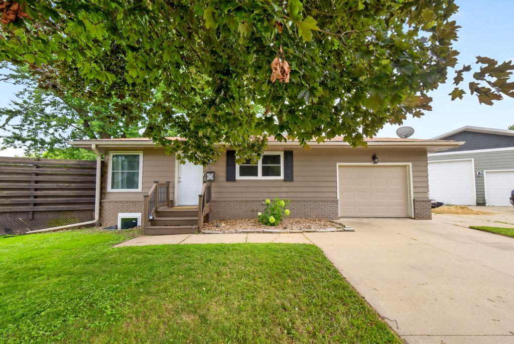 Photo of 402 Sunset Court NE, Stewartville, MN 55976 (MLS # 7135708)