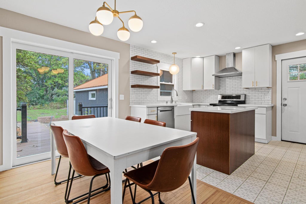 Photo of 3038 Victoria Street N, Roseville, MN 55113 (MLS # 7132282)