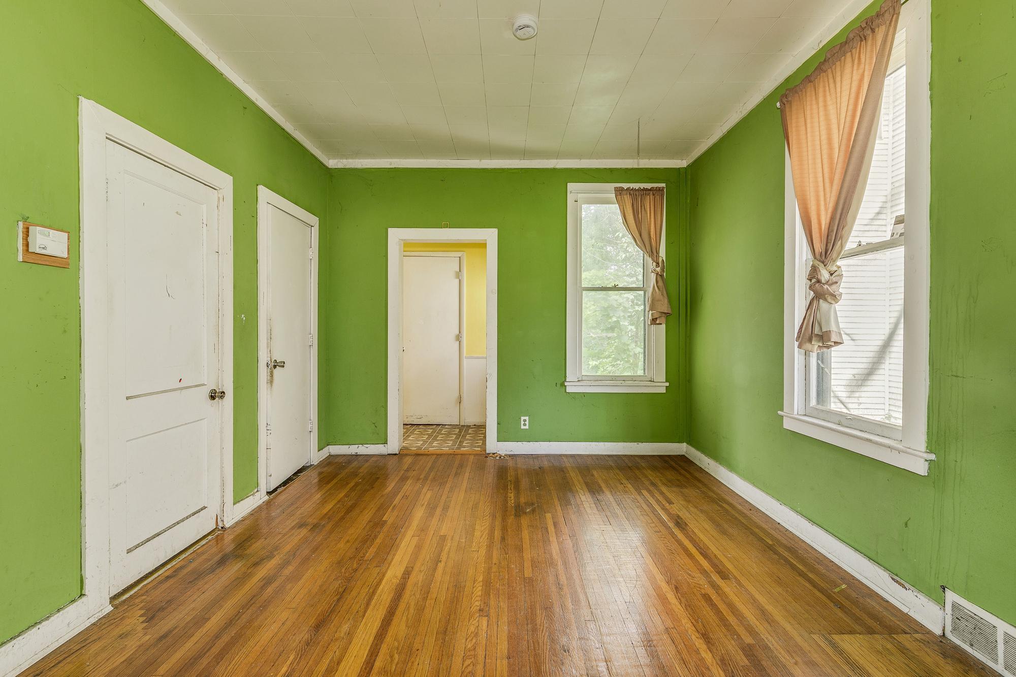 1111 Como Place